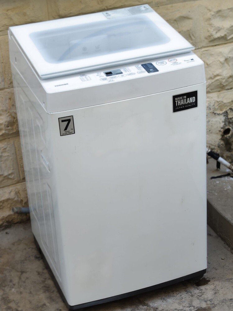 Toshiba 7 kg Front Door - 2