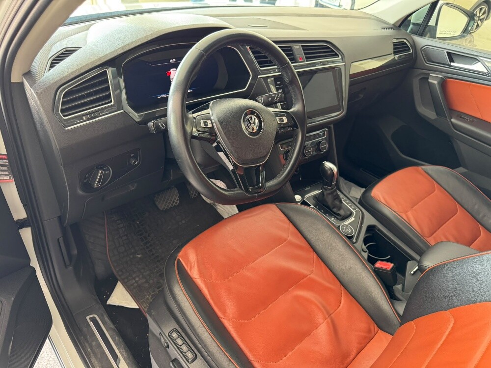 Volkswagen Tiguan full option 2019 - 6
