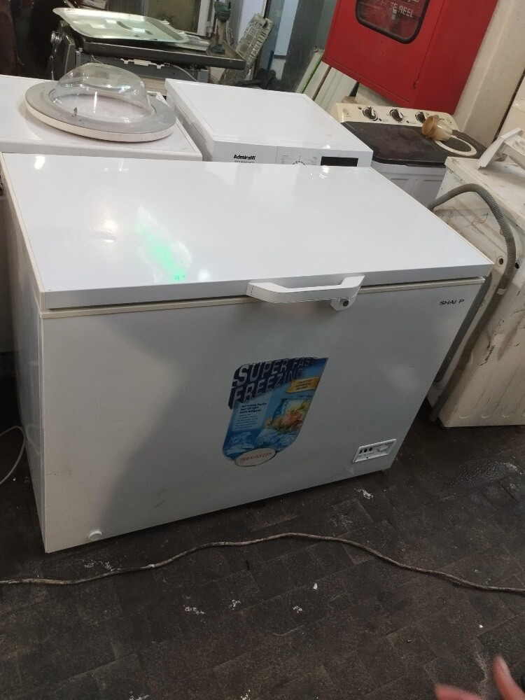 Sharp Deep freezer for Sale - 3
