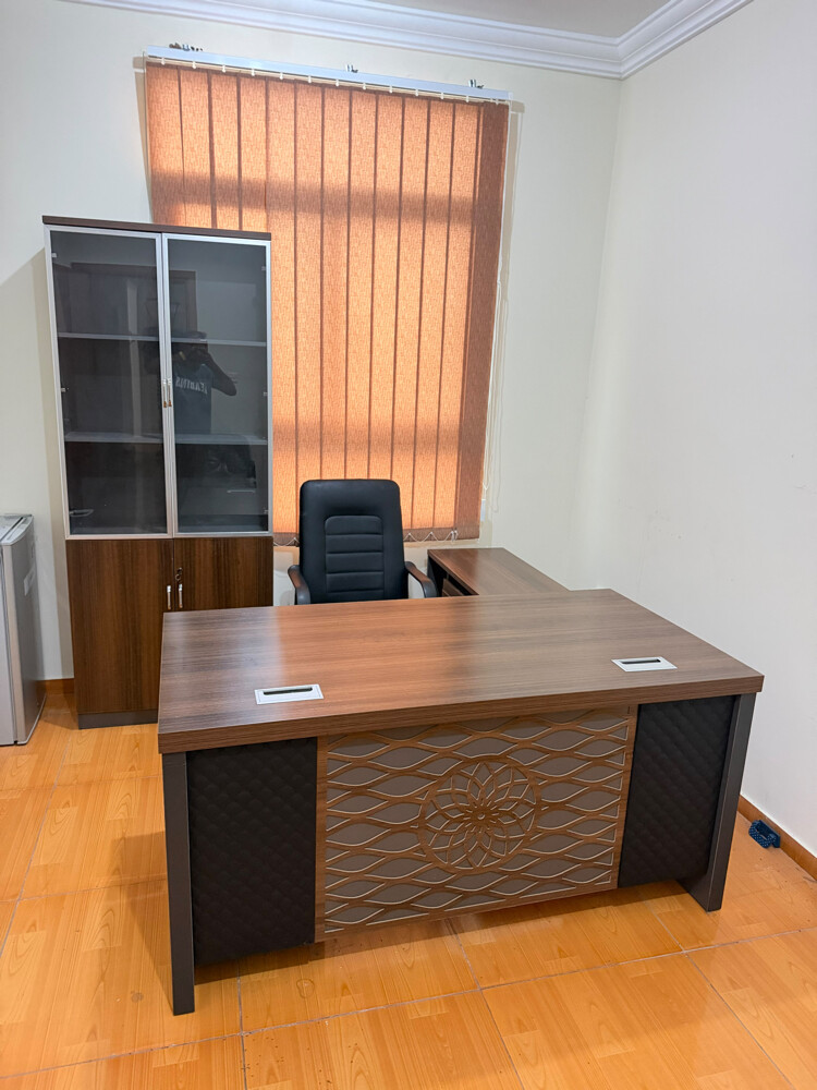 Used manager table with cabinet - 4