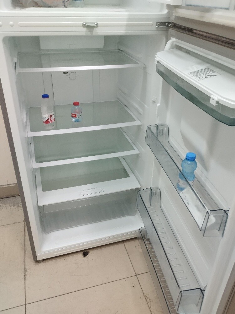 ثلاجة بحالة ممتازة للبيع - 4