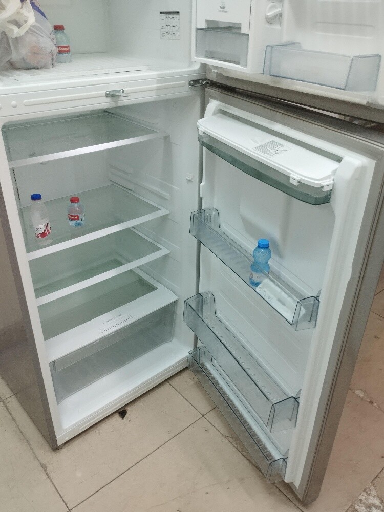 ثلاجة بحالة ممتازة للبيع - 5
