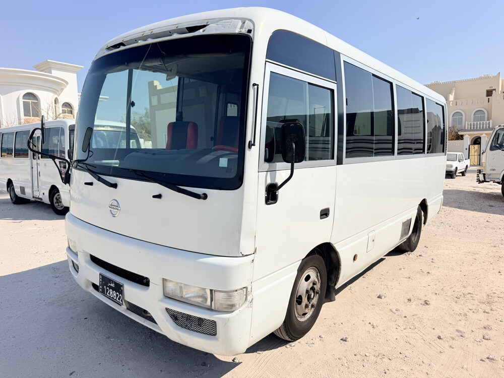 Nissan Civilian 2011 petrol 26 seat - 3