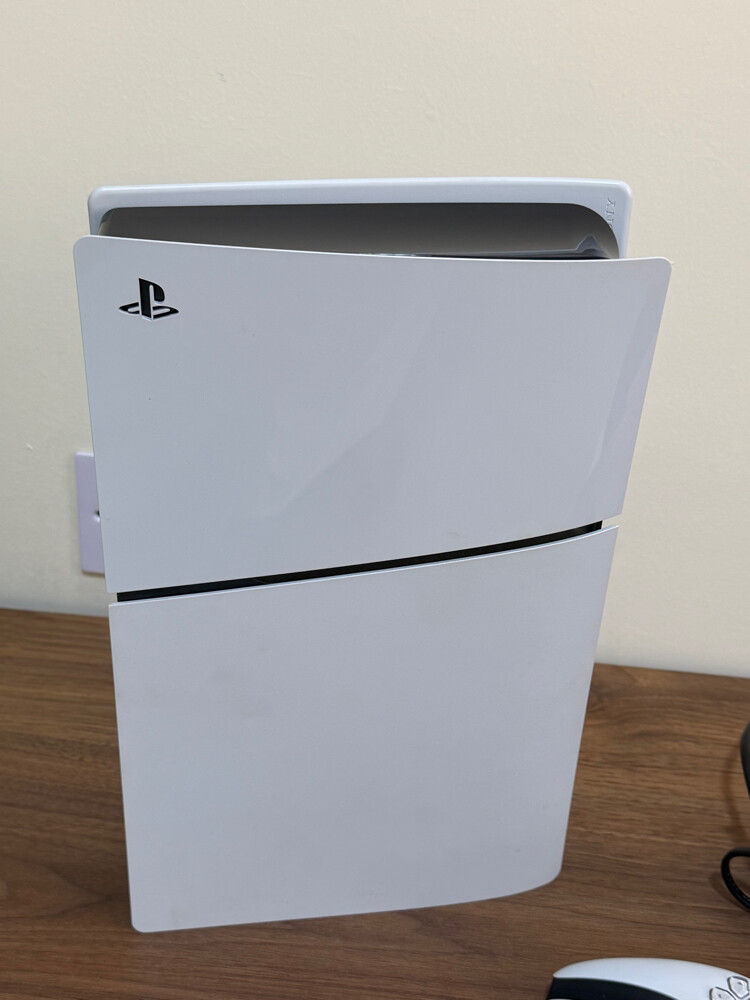 PlayStation 5 slim edition 1TB  - 4