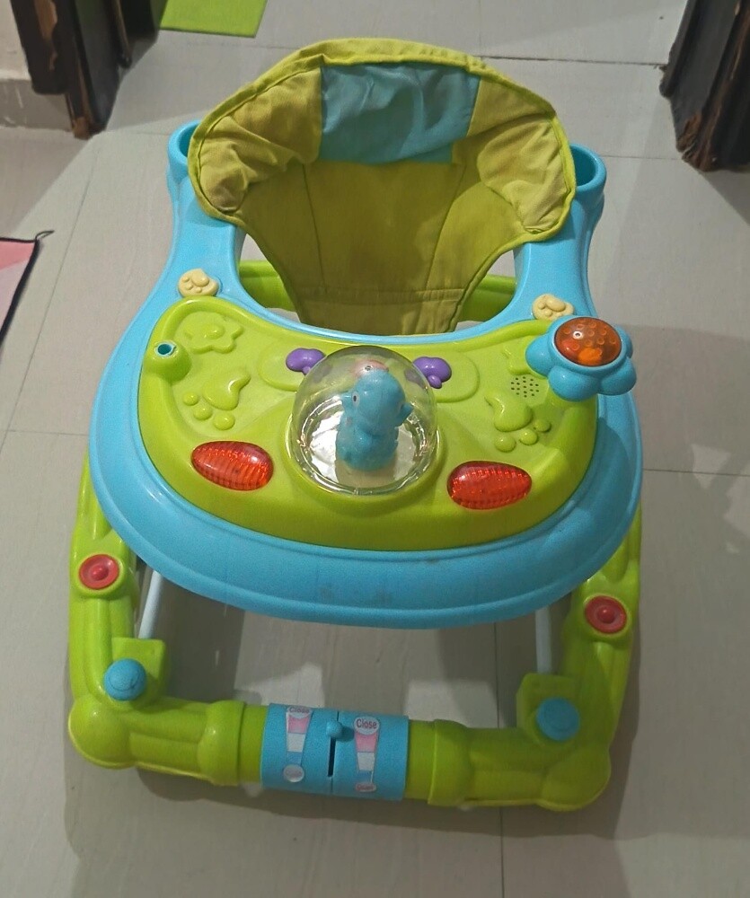 عربايه اطفال و دمى - 4