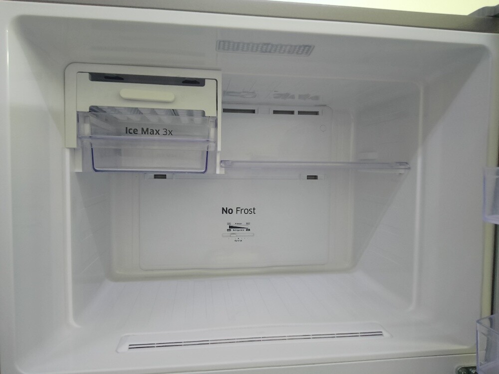 samsung fridge FOR sale - 8