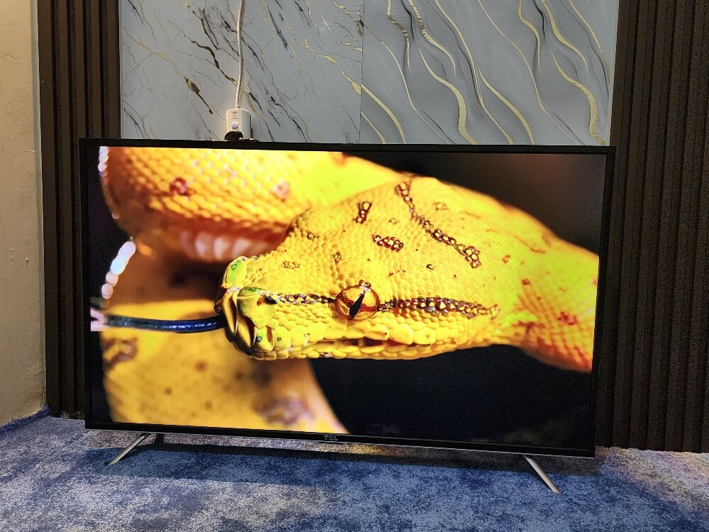 50 inch smart tv TCL Brand - 2