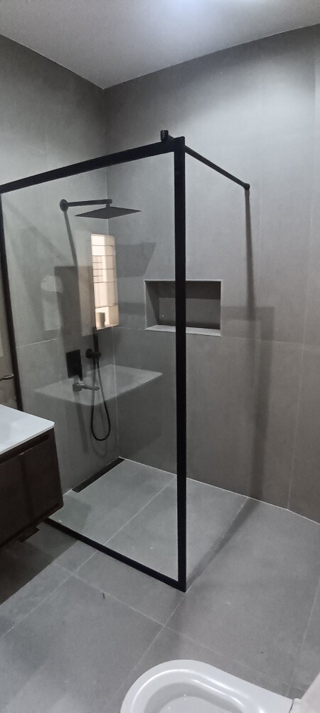 زجاج ومرايات - 2