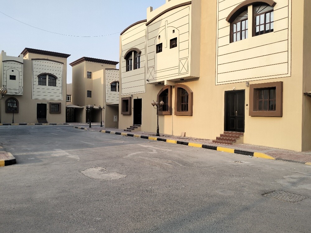 فلل للايجار للموظفين بالخيسه - 1