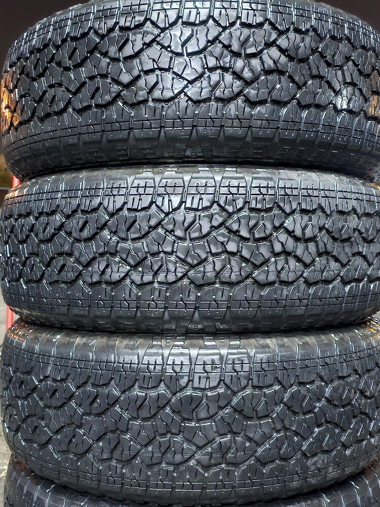 275-60-20,,, Goodyear brand - 8