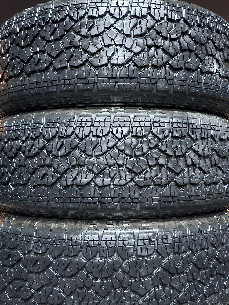 275-60-20,,, Goodyear brand - 2