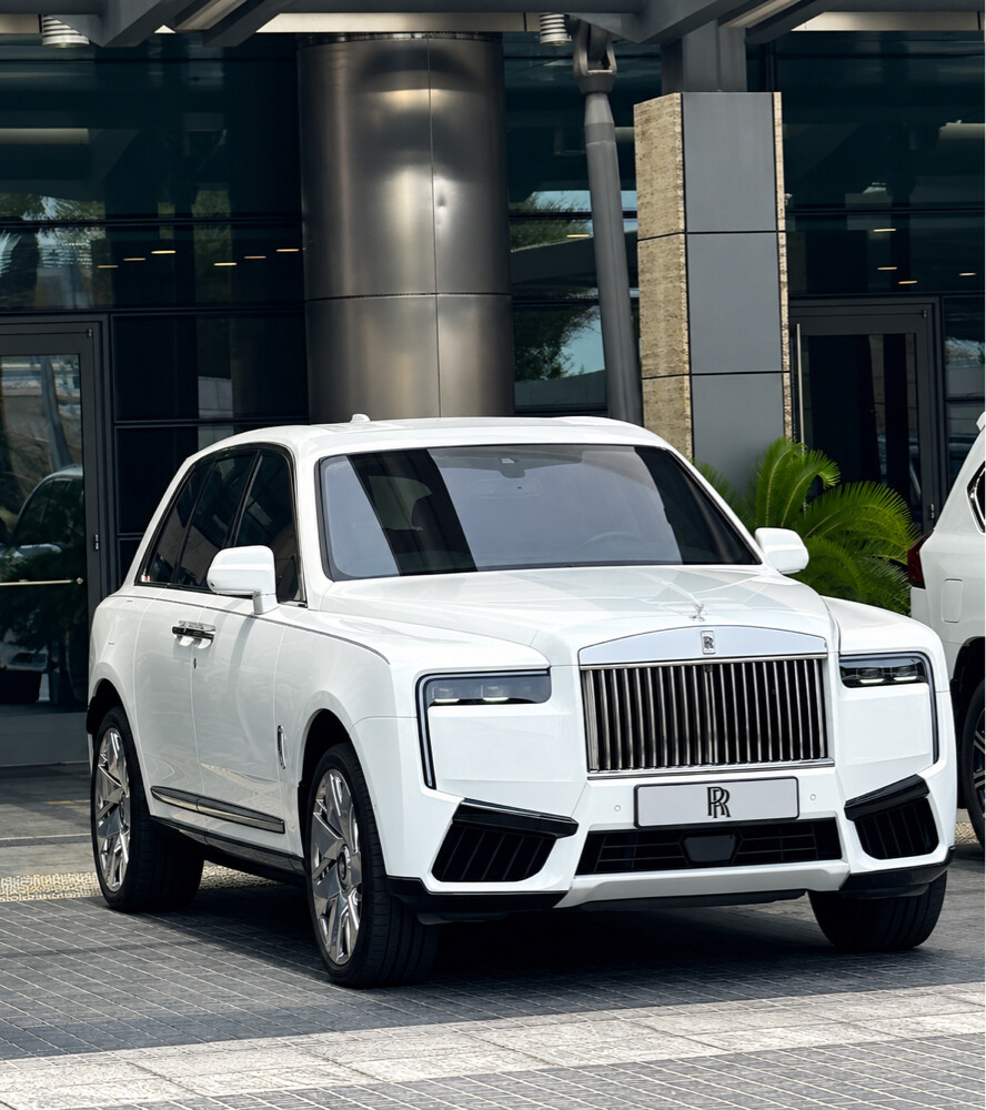 FOR SALE: Rolls Royce Cullinan Silver Badge - 1