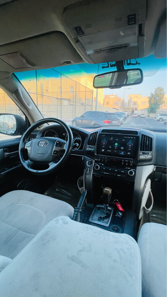 Land Cruiser V8 VXR 4.7 2009 Model - 6