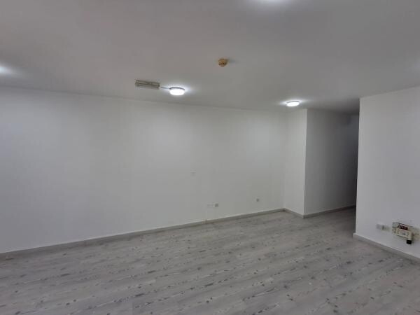 Administrative offices for rent 2&3 - 13
