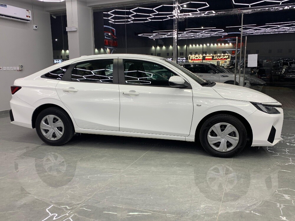 Toyota Yaris Automatic Sedan - 11