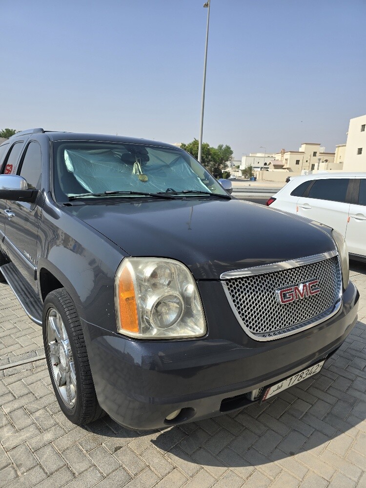 GMC yukon denali 2008 - 1
