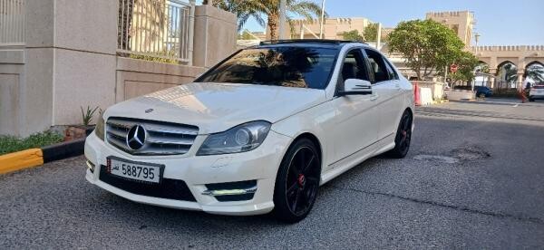 مرسيدس بنز سي 300 اي ام جي 2014 - 1