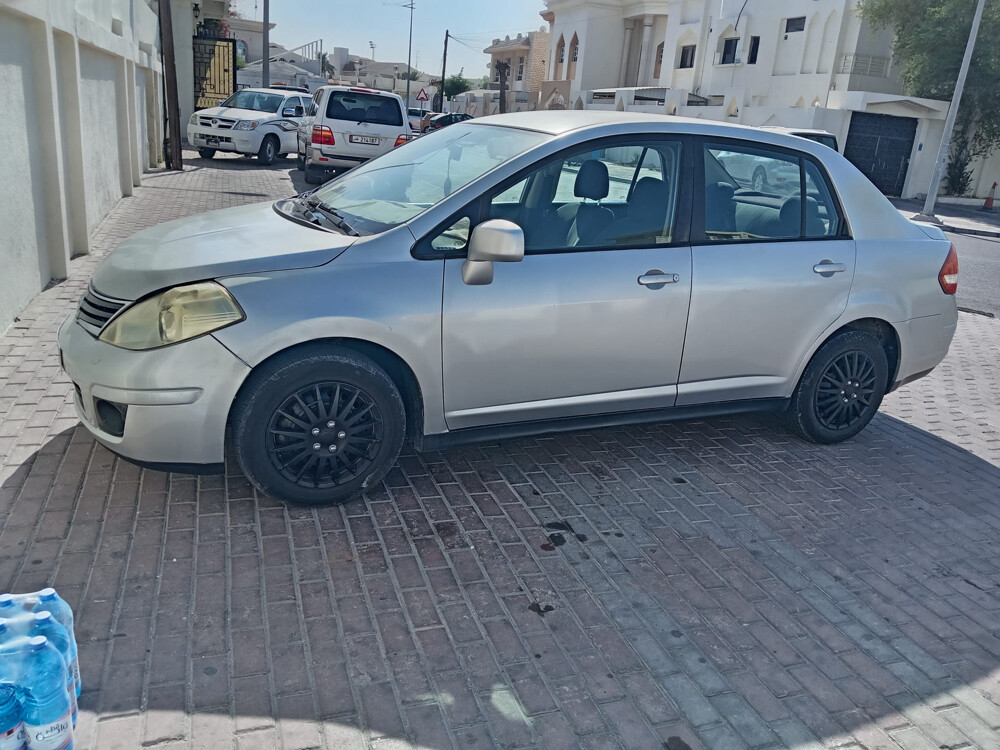 nissan tida2011 - 2