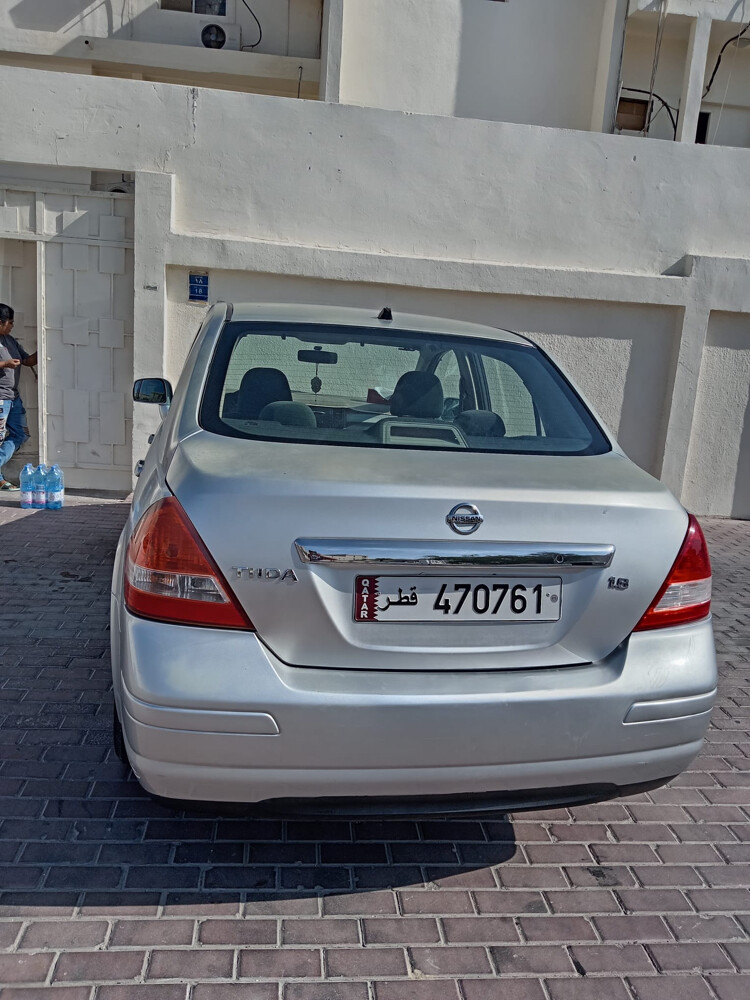 nissan tida2011 - 3
