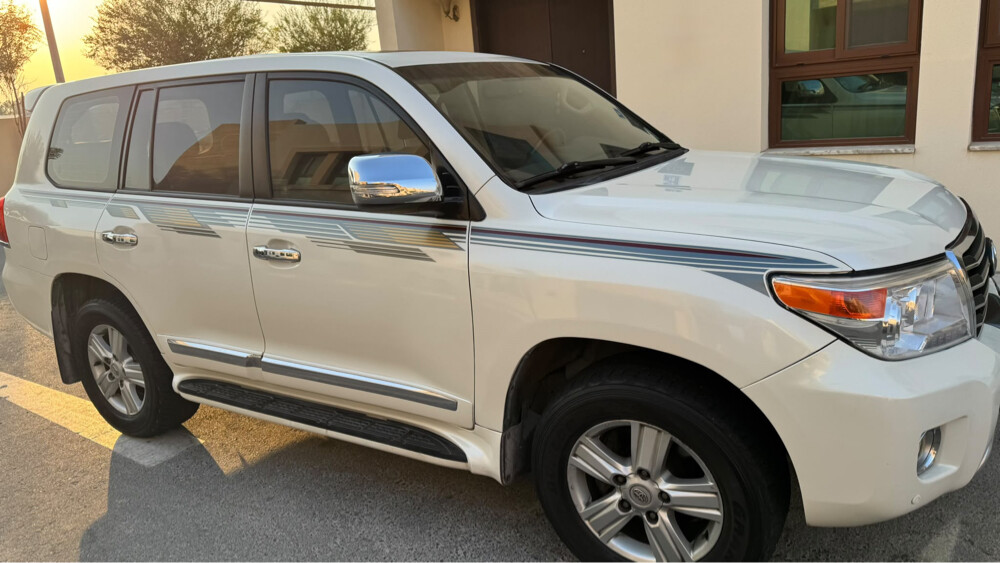 Land Cruiser GXR - 2
