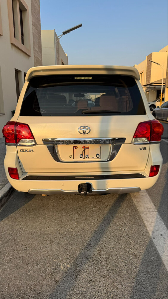 Land Cruiser GXR - 4