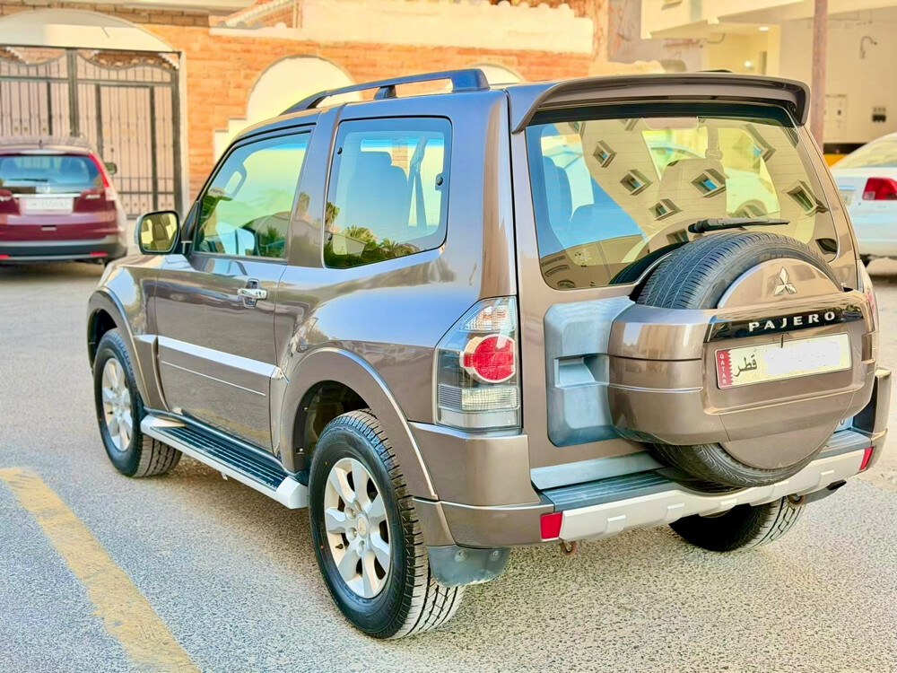 2015 Pajro 2 Door full option  - 6