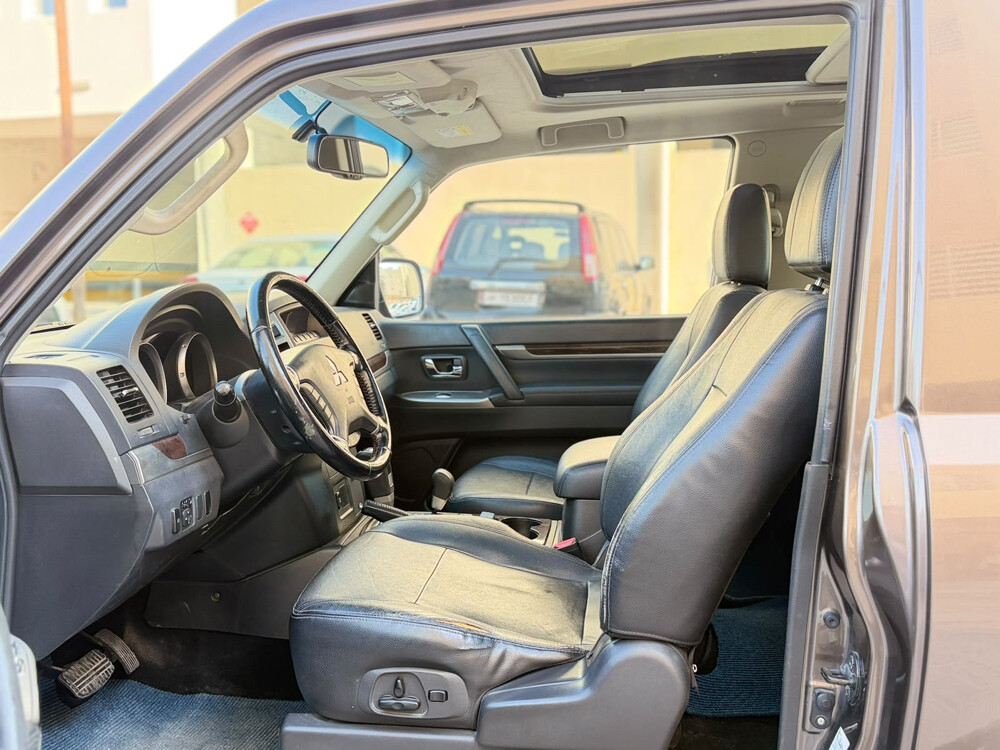 2015 Pajro 2 Door full option  - 2