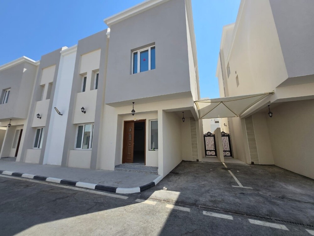 new villa 7bhk / Markhia - 2