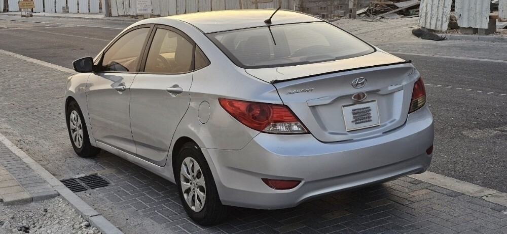 hyundai accent 2017 - 3