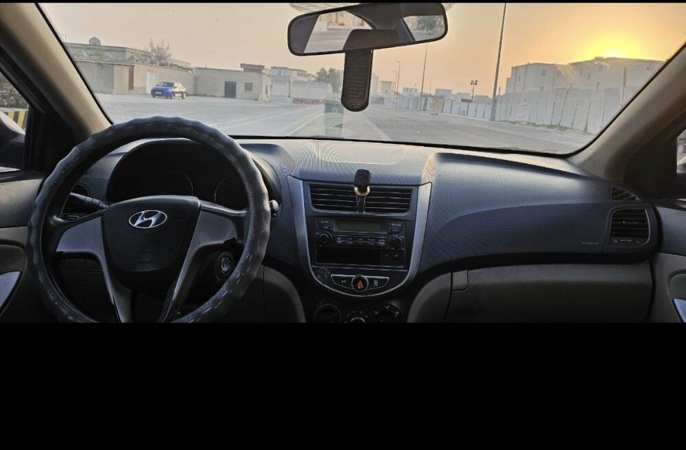 hyundai accent 2017 - 4