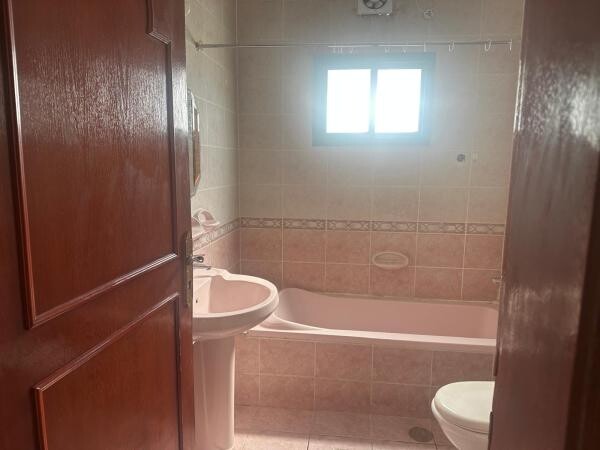Villa for rent in Al-Aziziyah. - 10