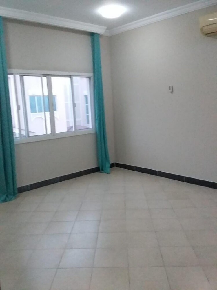 vill for rent in ain khalid - 4