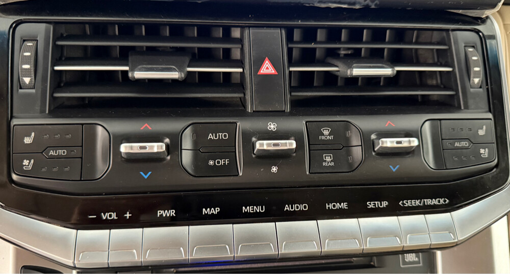 Landcruiser VXR Twin Turbo 24 - 2