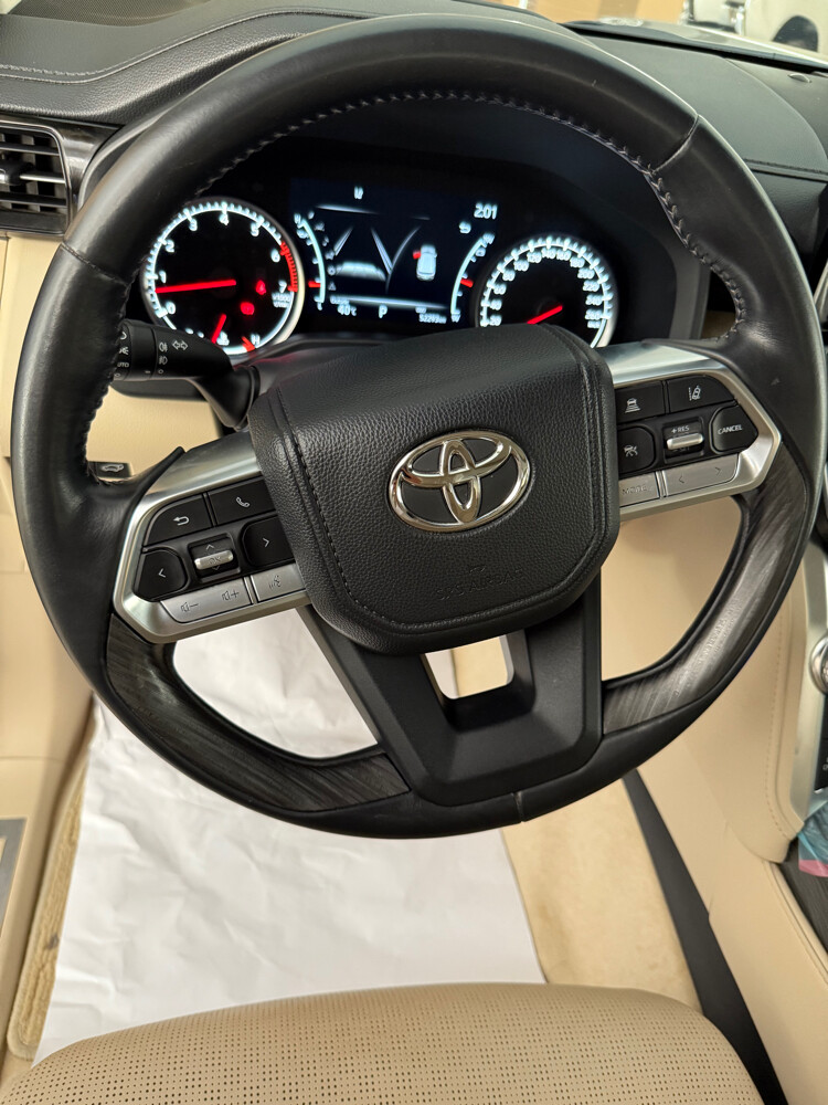 Landcruiser VXR Twin Turbo 24 - 17