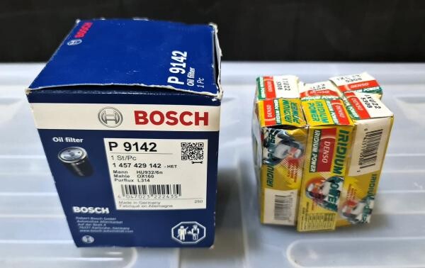 VW Touareg Plugs+Filters+Manuals - 6