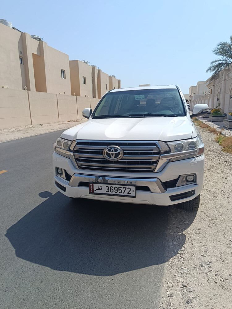 لاند كروزر جي اكس ار - 1