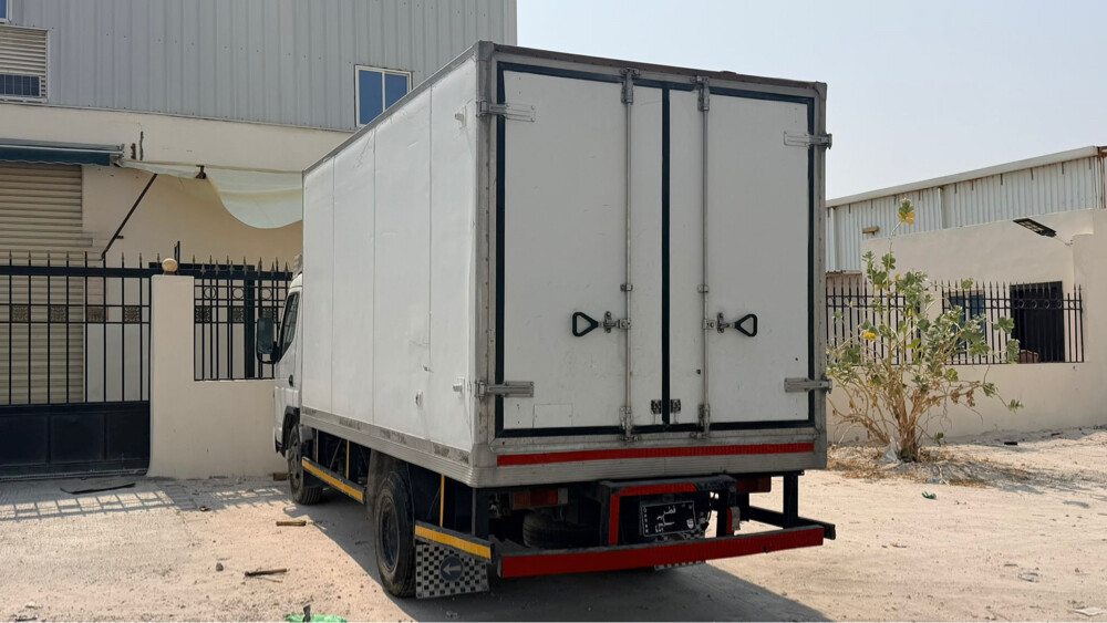 2011 canter freezer available - 5