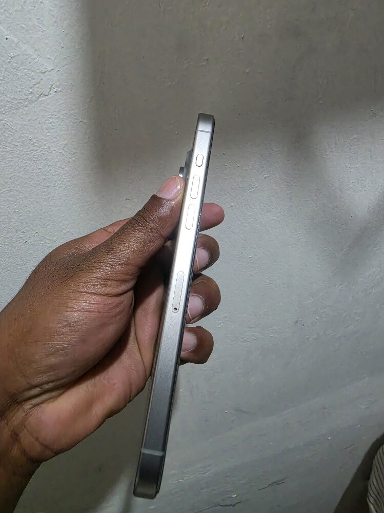iPhone 15Promax - 4