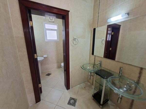 PRIME 4BR VILLA MURAIKH + POOL - 13