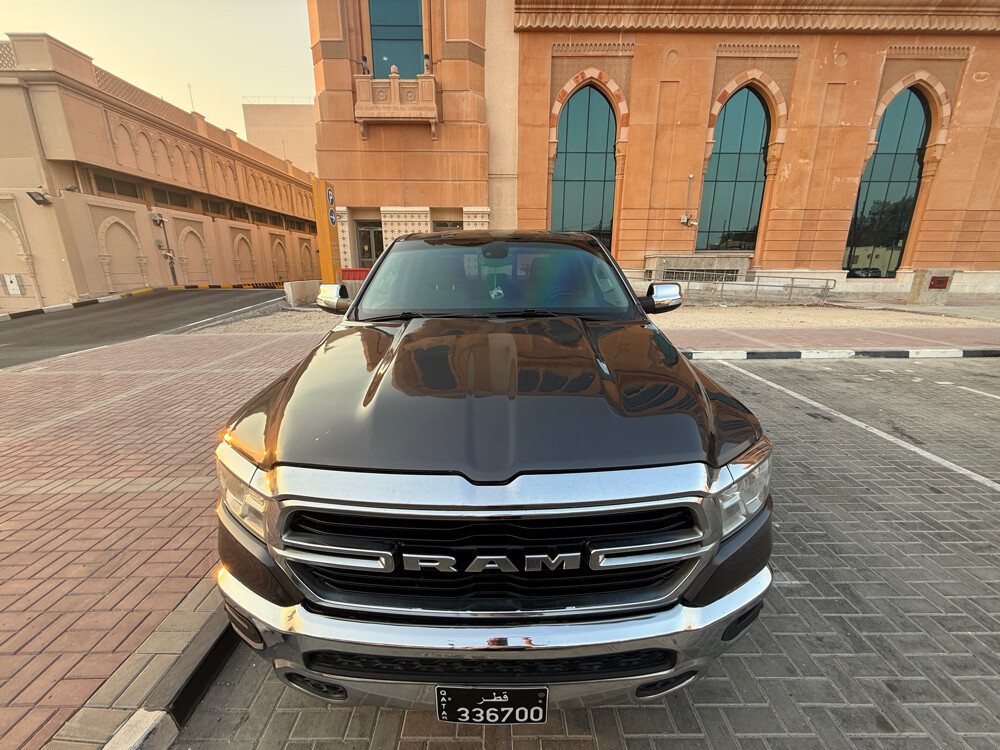 دوج رام بيج هورن هيمي ٥٧٠٠  - 1