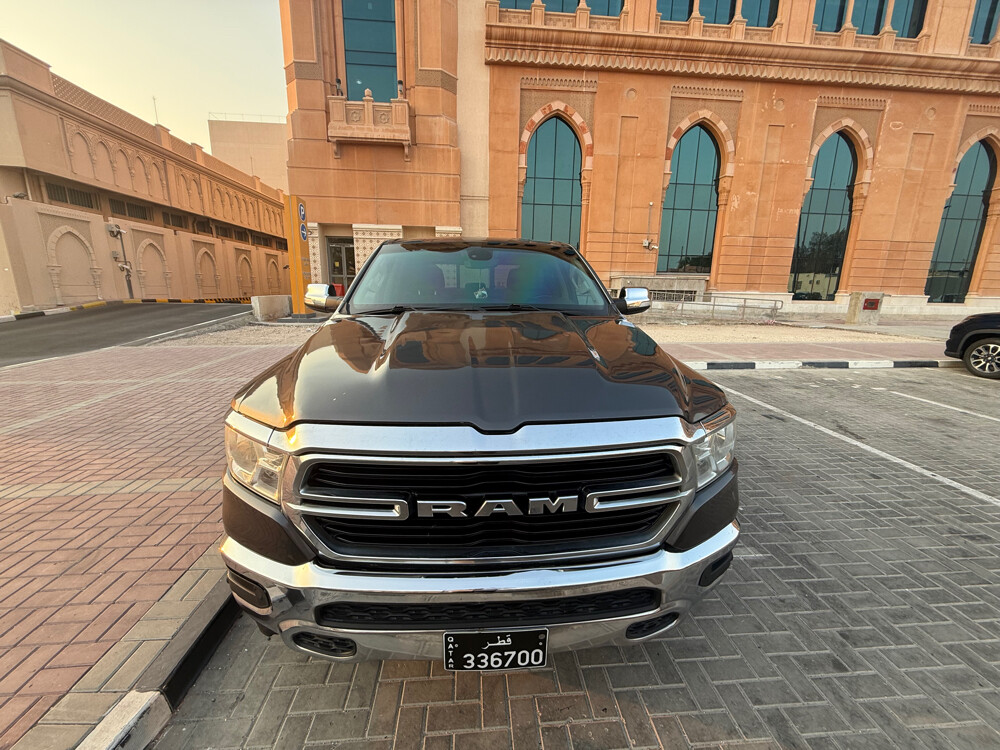 دوج رام بيج هورن هيمي ٥٧٠٠  - 18