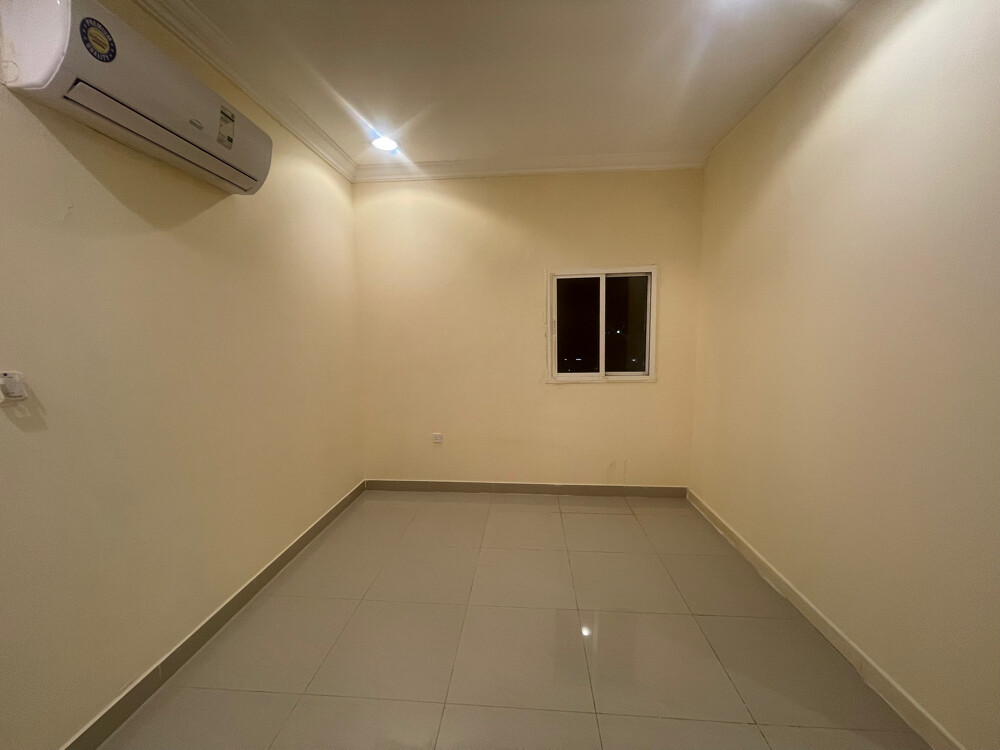 Studio penthouse @ Ain Khalid - 2