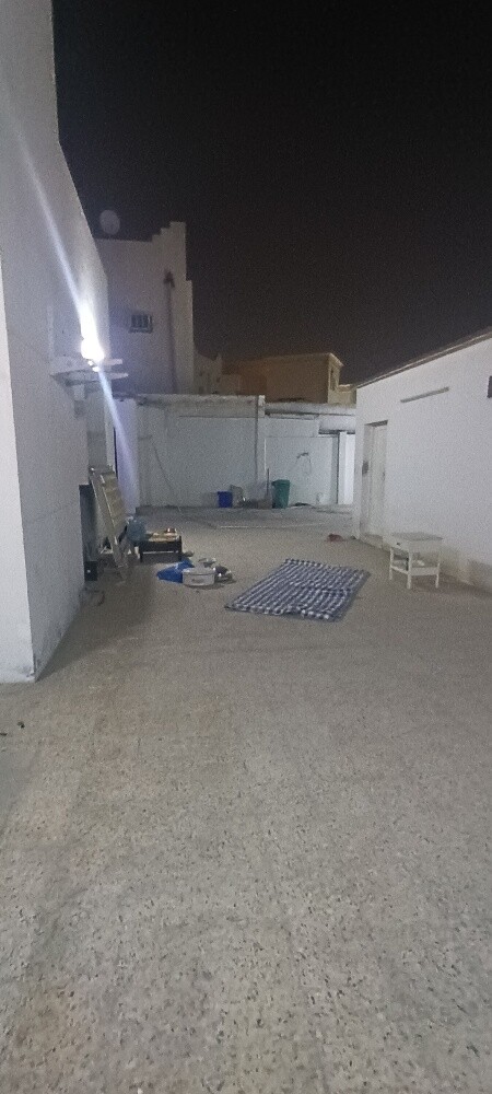 لبيع بيت شعبي قديم بمعيذر الشمالي - 3