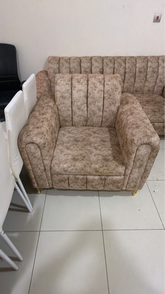 طقم كنب و طقم سفرة  - 3