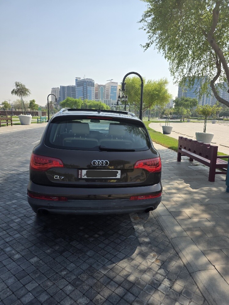 7-seats Audi Q7 – Full Option - 9