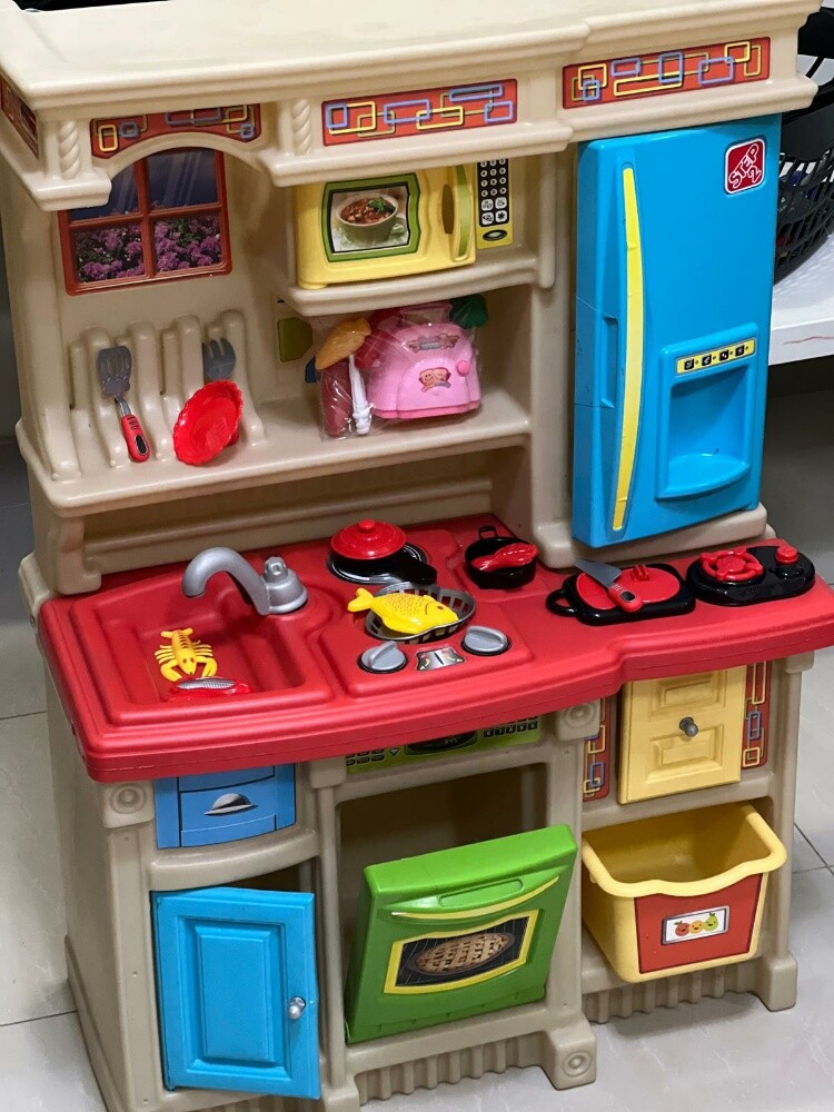 Step 2 kids Kitchen set - 1