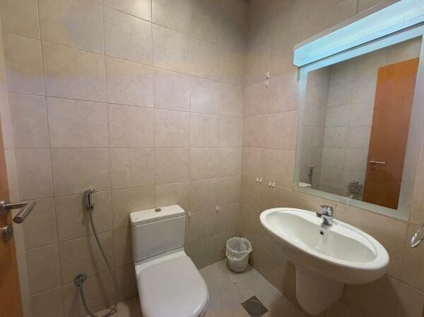 SEA VIEW FF 2BHK | ZIG ZAG - 13