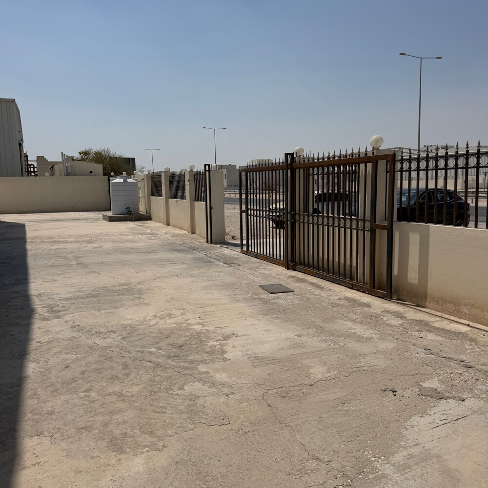 للايجار استور مغطي بركة العوامر - 14