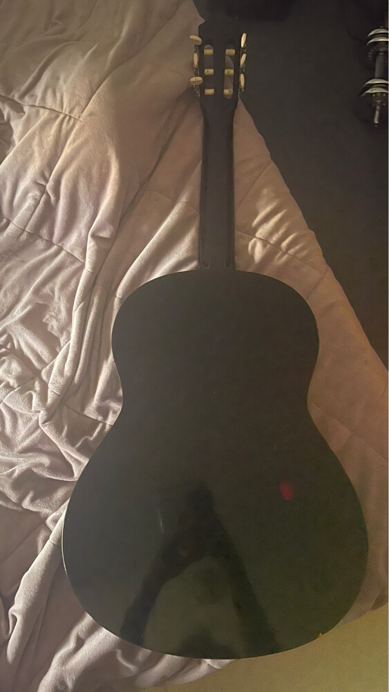 YAMAHA C40 ACOUSTIC GUITAR - 4