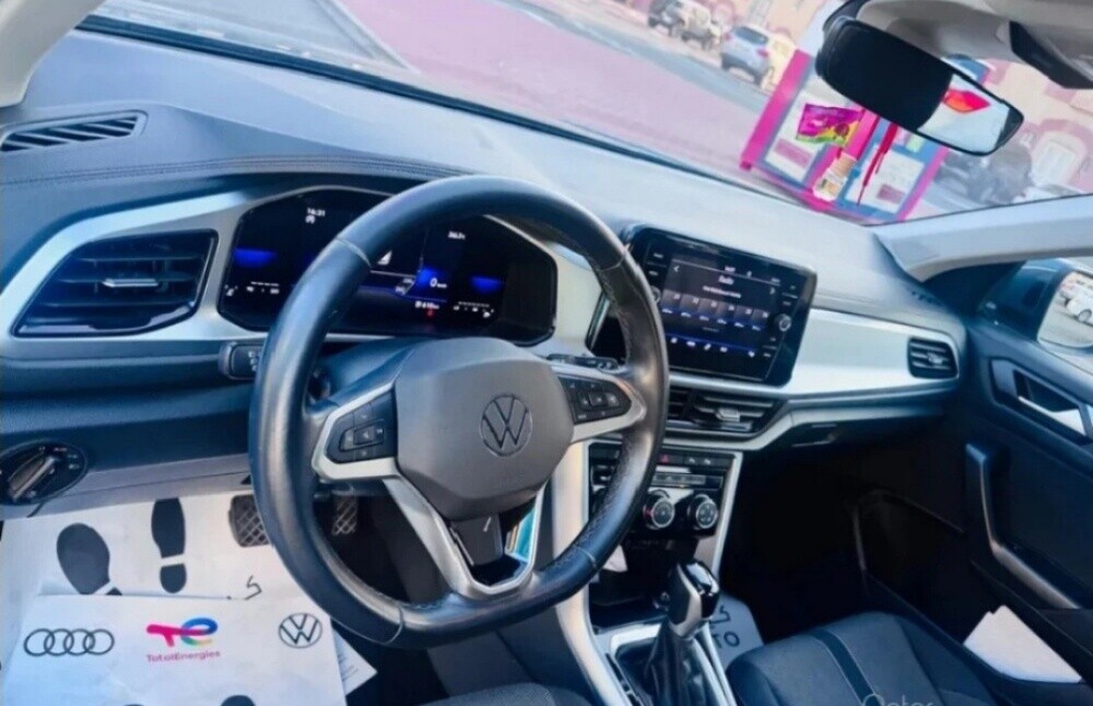 Volkswagen T-ROC 2023 (low mileage) - 3
